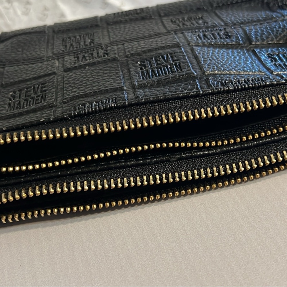 Steve Madden Black Textured Wallet with Gold Accents